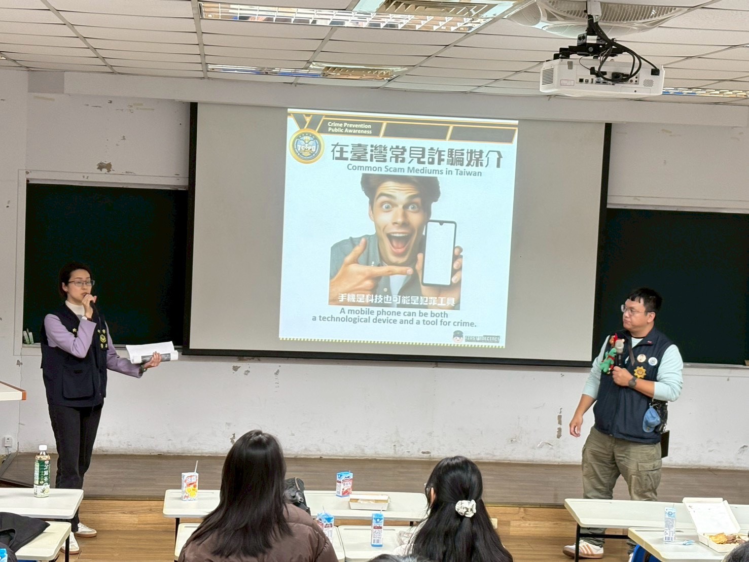 「牛奶方盒警探」開講 外籍生搶修臺中警防詐必修課 「牛奶方盒警探」開講 外籍生搶修臺中警防詐必修課