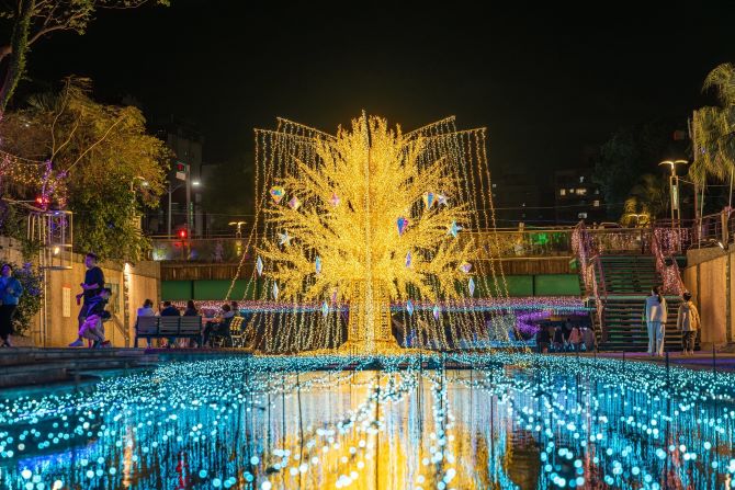 中港光雕3/6璀璨登場 7米高星耀之樹點亮河廊 中港光雕3/6璀璨登場 7米高星耀之樹點亮河廊