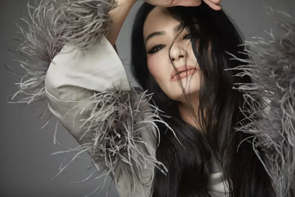 潘越雲出道45年內心世界曝光 享受孤獨的美麗與哀愁 潘越雲出道45年內心世界曝光 享受孤獨的美麗與哀愁