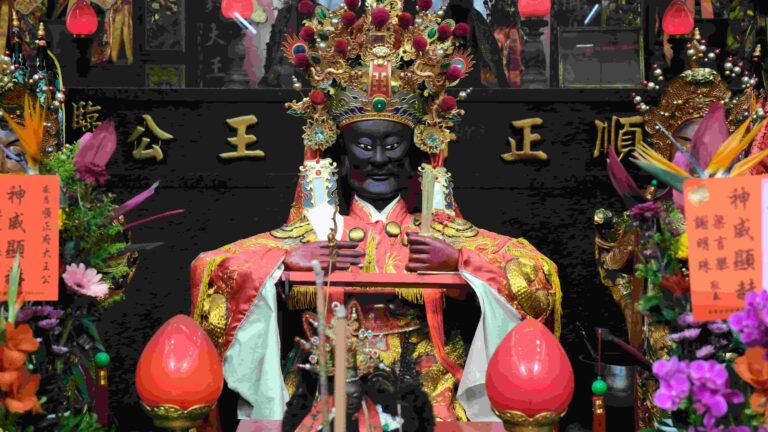 隱身艋舺巷弄200年 艋舺龍津宮打破「家廟」界線