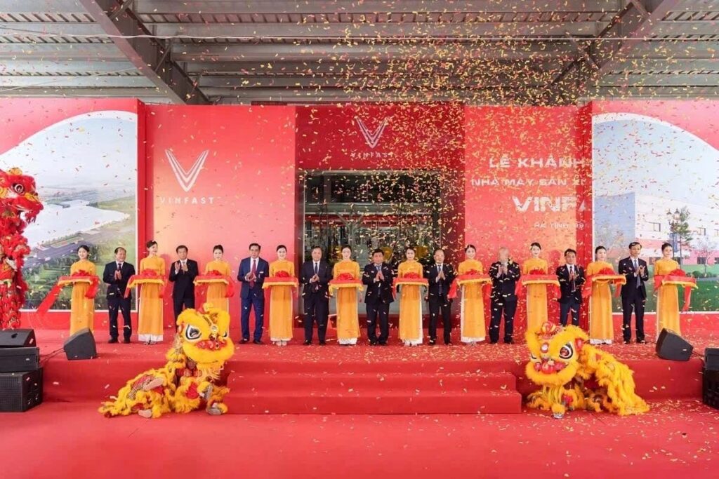 VinFast越南河靜電動車廠啟用