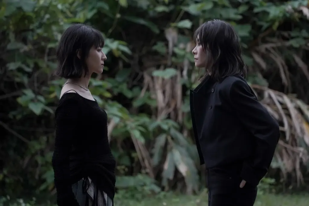 鄭宜農顛覆乖乖牌形象 變身動作片演員揪閨蜜連俞涵上演肉搏打架戲 鄭宜農顛覆乖乖牌形象 變身動作片演員揪閨蜜連俞涵上演肉搏打架戲