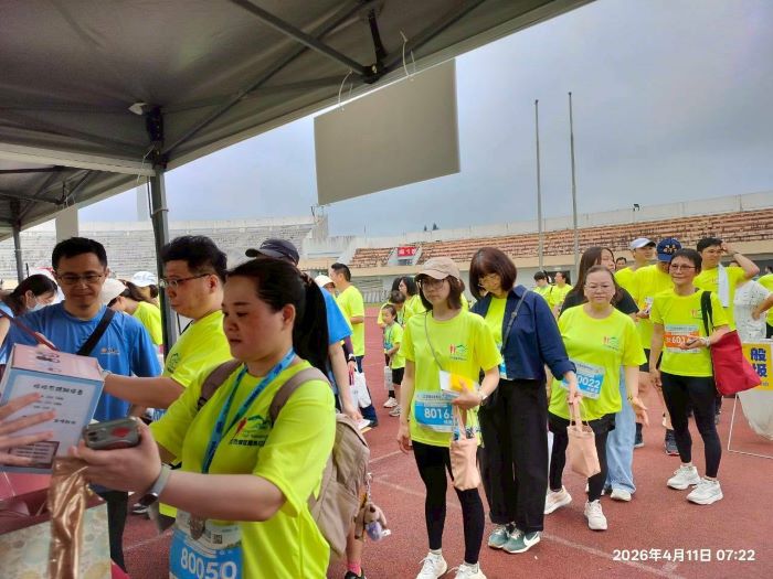 杏輝宜蘭馬拉松登場 文化局強化識詐反賄宣導 24 《圖說》宜蘭縣文化局宣導活動民眾踴躍響應。〈文化局提供〉
