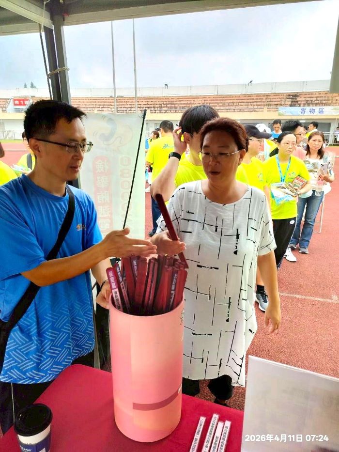 杏輝宜蘭馬拉松登場 文化局強化識詐反賄宣導 23 《圖說》宜蘭縣文化局設攤宣導,以活潑多元方式向民眾傳遞正確觀念。〈文化局提供〉