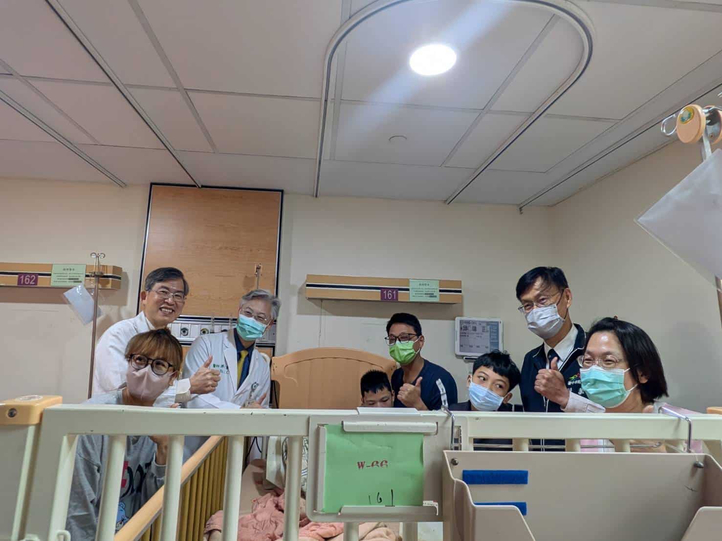 創意壽司與繪本導讀送祝福 中市教育局推床邊教學陪童暖過兒童節 創意壽司與繪本導讀送祝福 中市教育局推床邊教學陪童暖過兒童節