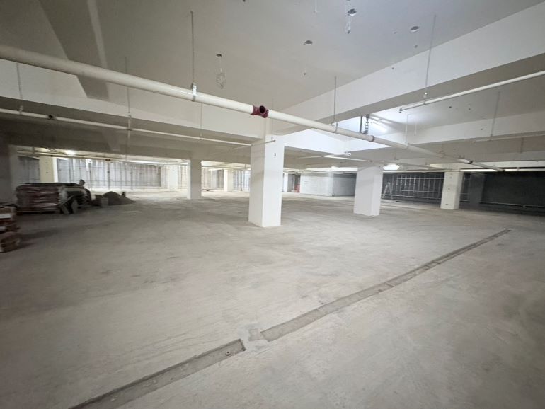 兼顧通學與交通 板橋信義國小地下停車場拚11月完工 10 《圖說》板橋區信義國小地下停車場工程進度已逾70%。〈交通局提供〉