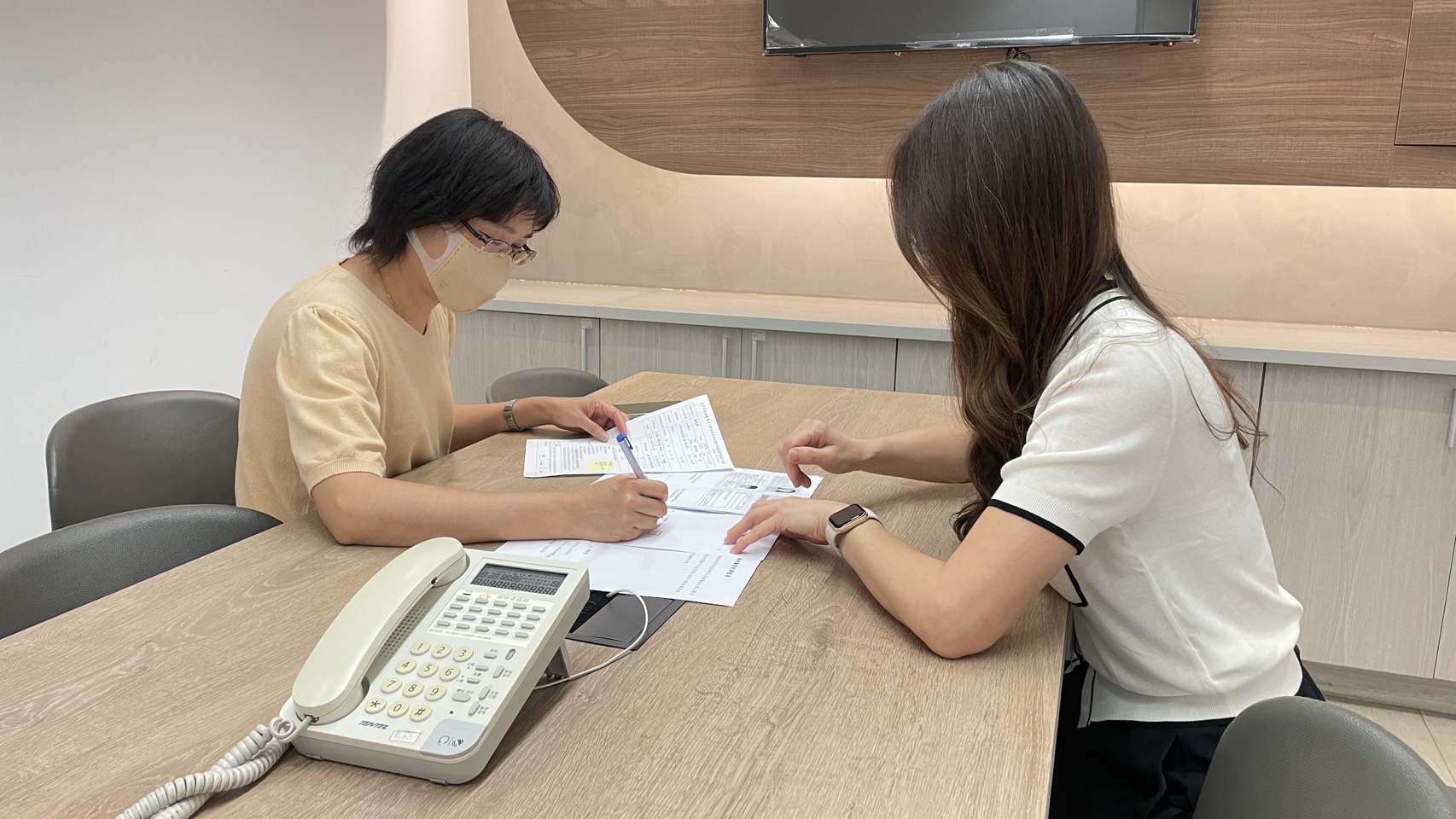 助身障朋友圓公職夢 中市勞工局推國考補習費補助 最高 3 萬元 面授函授皆可申領 助身障朋友圓公職夢 中市勞工局推國考補習費補助 最高 3 萬元 面授函授皆可申領