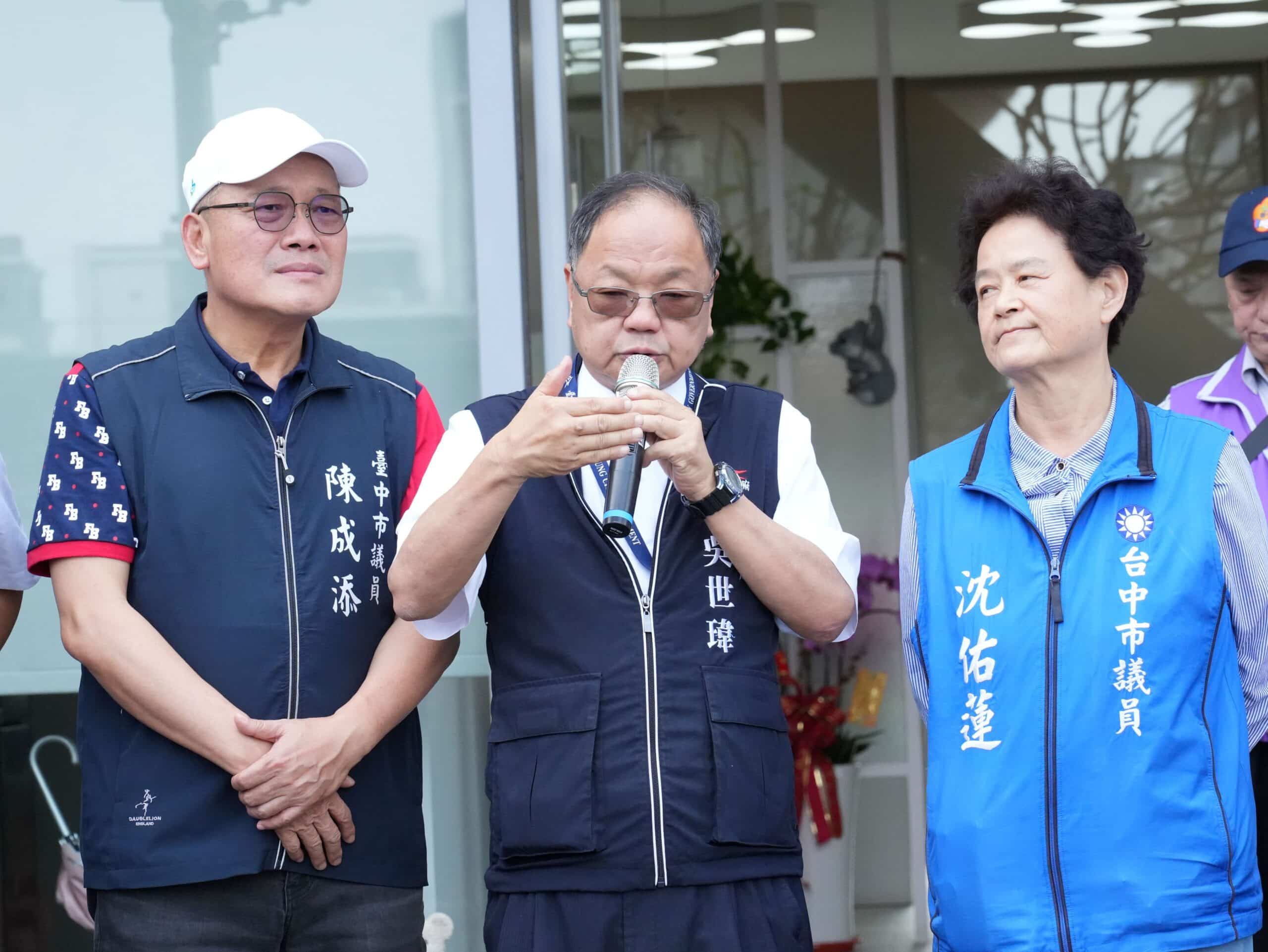 強化巡守戰力! 中市府補助后庄里購置新巡邏車 民政局長:做里隊最強後盾 強化巡守戰力! 中市府補助后庄里購置新巡邏車 民政局長:做里隊最強後盾