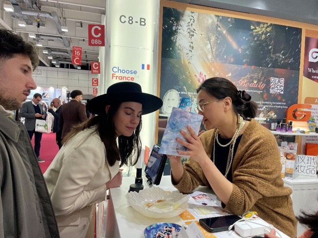 台製保養科技亮相義大利! 水映美面膜吸引歐洲買家關注 13 %E5%B1%95%E5%A0%B4%E5%9C%962