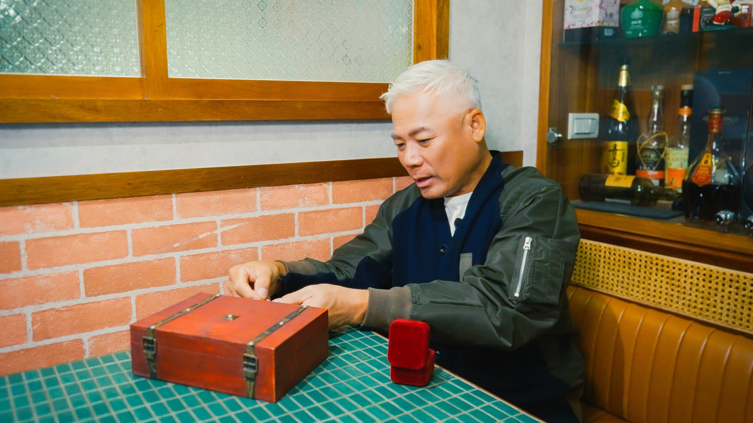 巫啟賢西門町彈唱開場 被劉文正挖掘成關鍵轉捩點 巫啟賢西門町彈唱開場 被劉文正挖掘成關鍵轉捩點