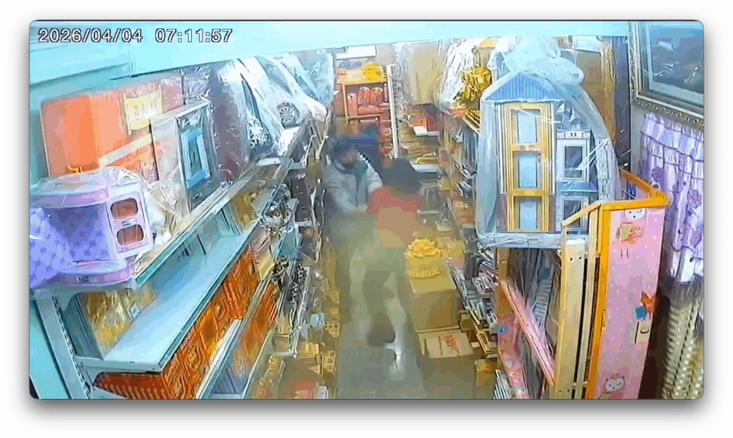 2陌生男闖金香鋪徒手毆人 中壢警2小時鎖定犯嫌 2陌生男闖金香鋪徒手毆人 中壢警2小時鎖定犯嫌