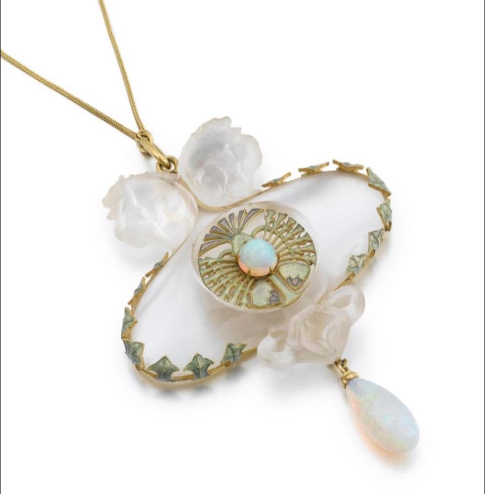 《 新藝術Art Nouveau》 怪怪美,理解世界的珠寶革命 《 新藝術Art Nouveau》 怪怪美,理解世界的珠寶革命