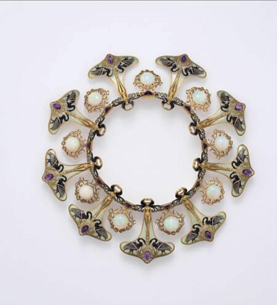 《 新藝術Art Nouveau》 怪怪美,理解世界的珠寶革命 《 新藝術Art Nouveau》 怪怪美,理解世界的珠寶革命