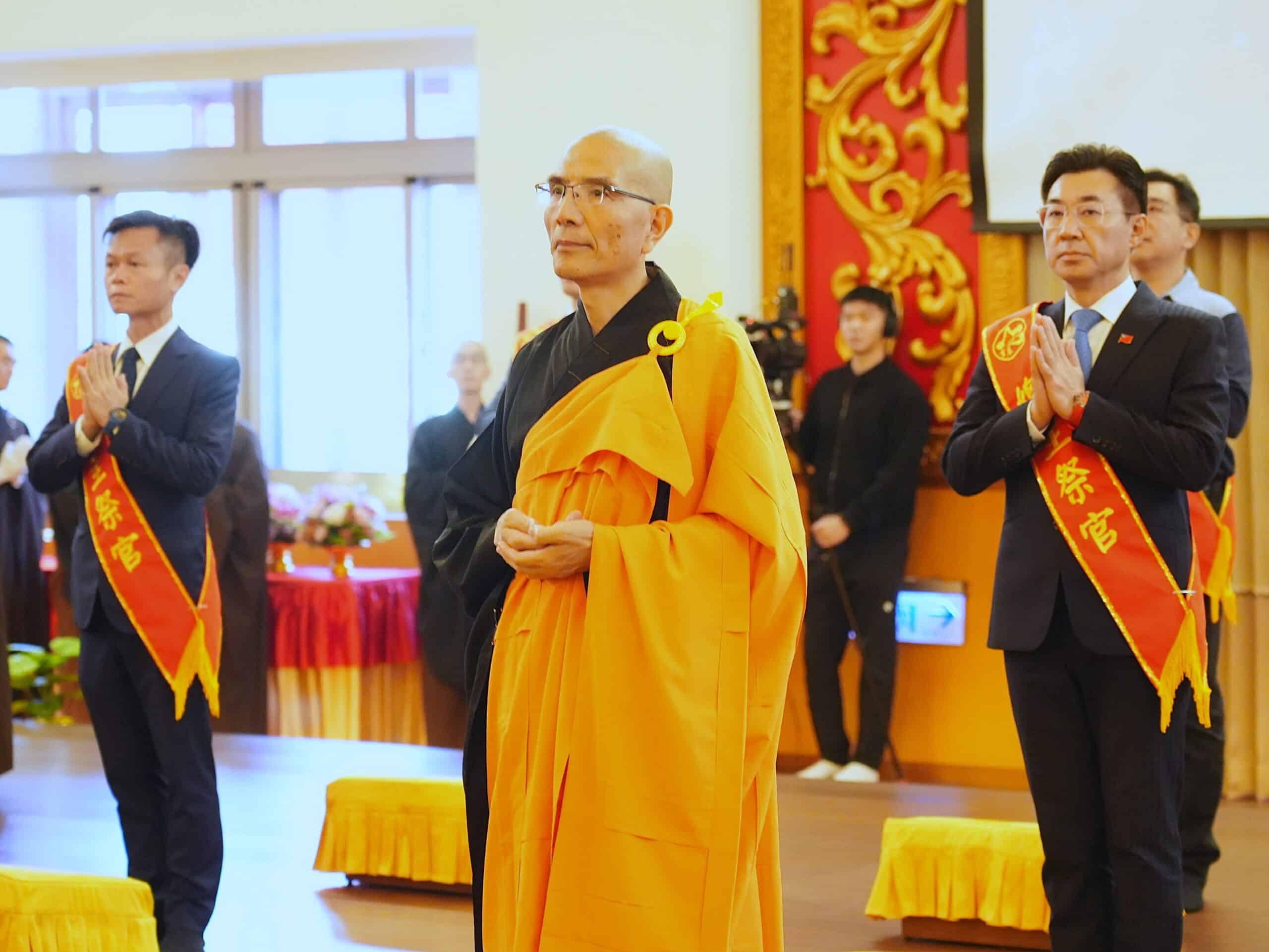 清明追思先烈英魂 林副秘書長出席台中念佛堂護國息災法會 祈願國泰民安、風調雨順 清明追思先烈英魂 林副秘書長出席台中念佛堂護國息災法會 祈願國泰民安、風調雨順