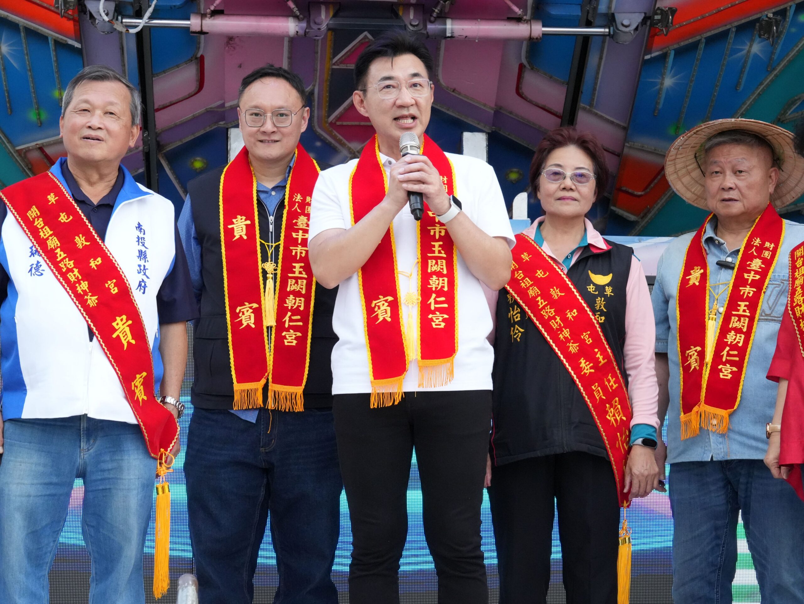 中投宗教文化盛事! 烏日玉闕朝仁宮徒步會香草屯敦和宮 鄭副市長送駕祈求國泰民安 中投宗教文化盛事! 烏日玉闕朝仁宮徒步會香草屯敦和宮 鄭副市長送駕祈求國泰民安