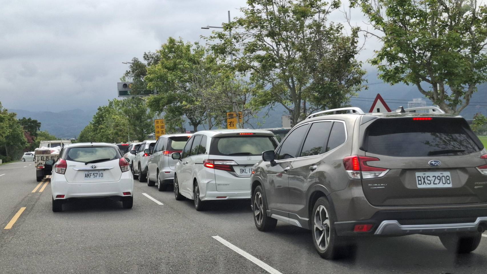 清明塞車噩夢 國5北向「紫爆」時速7 清明塞車噩夢 國5北向「紫爆」時速7