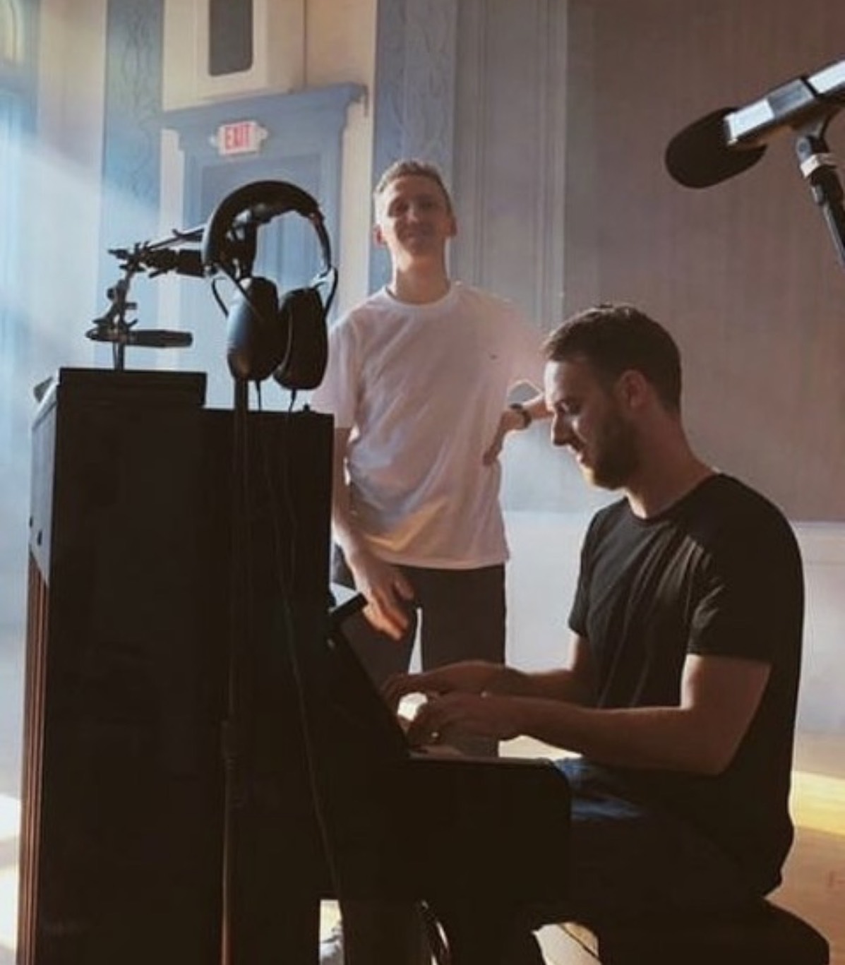 英倫當代電音流行指標性天團HONNE 7/28五度降臨寶島再掀復古靈魂騷樂旋風! 英倫當代電音流行指標性天團HONNE 7/28五度降臨寶島再掀復古靈魂騷樂旋風!