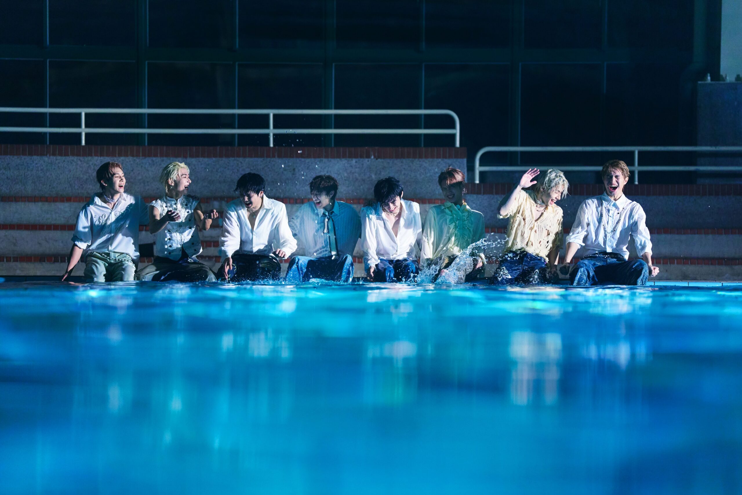 ARKis白衣濕身照炸網!肌肉若隱若現 新歌性感指數破表 ARKis白衣濕身照炸網!肌肉若隱若現 新歌性感指數破表