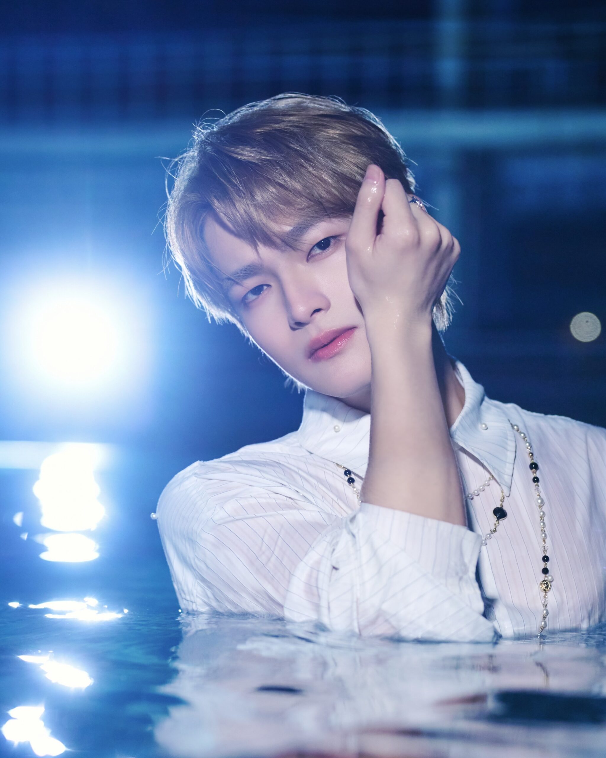 ARKis白衣濕身照炸網!肌肉若隱若現 新歌性感指數破表 ARKis白衣濕身照炸網!肌肉若隱若現 新歌性感指數破表