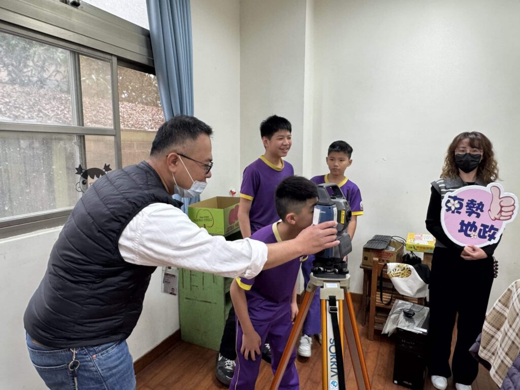 東勢地政結合石虎保育AI動漫 校園推廣地籍重測觀念 東勢地政結合石虎保育AI動漫 校園推廣地籍重測觀念