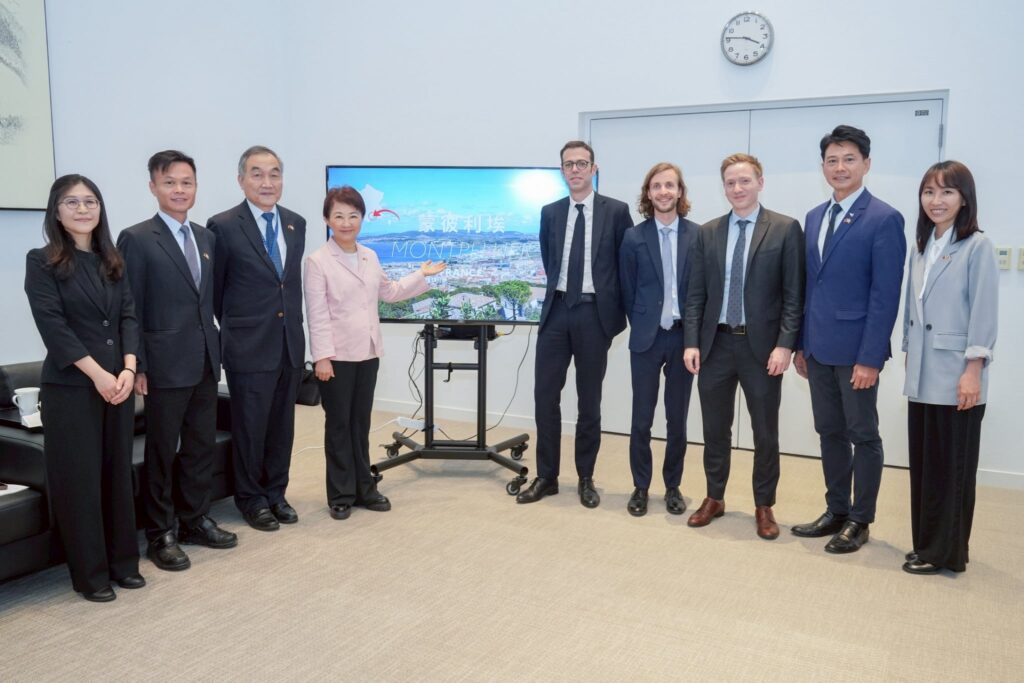 法國在台協會主任龍燁拜會中市府推動城市交流 盧市長盛讚「愛台中的法國好友」 法國在台協會主任龍燁拜會中市府推動城市交流 盧市長盛讚「愛台中的法國好友」