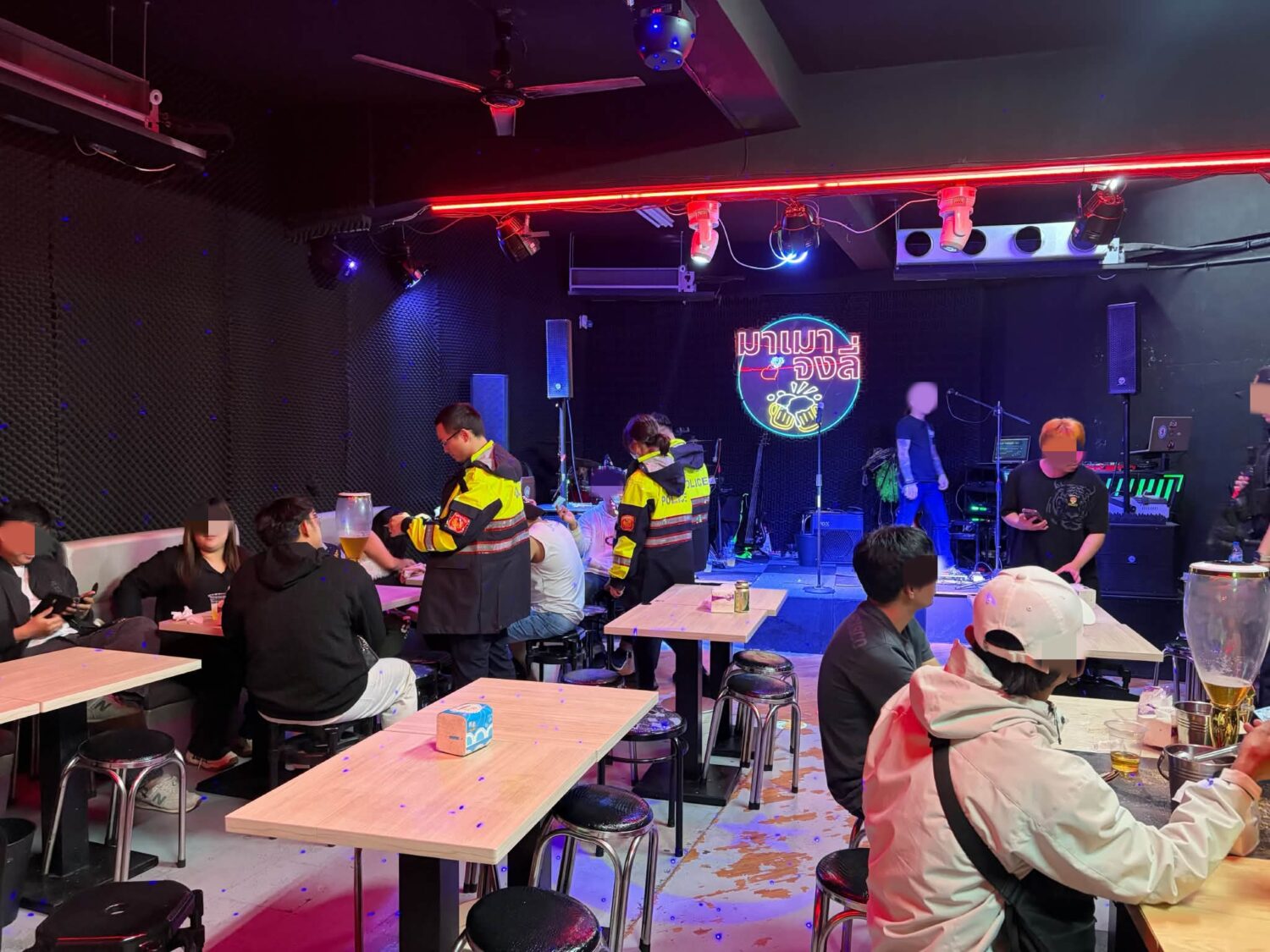 清明連假警力不鬆懈 中壢警擴大臨檢查獲18名失聯移工與違規外籍人士 清明連假警力不鬆懈 中壢警擴大臨檢查獲18名失聯移工與違規外籍人士