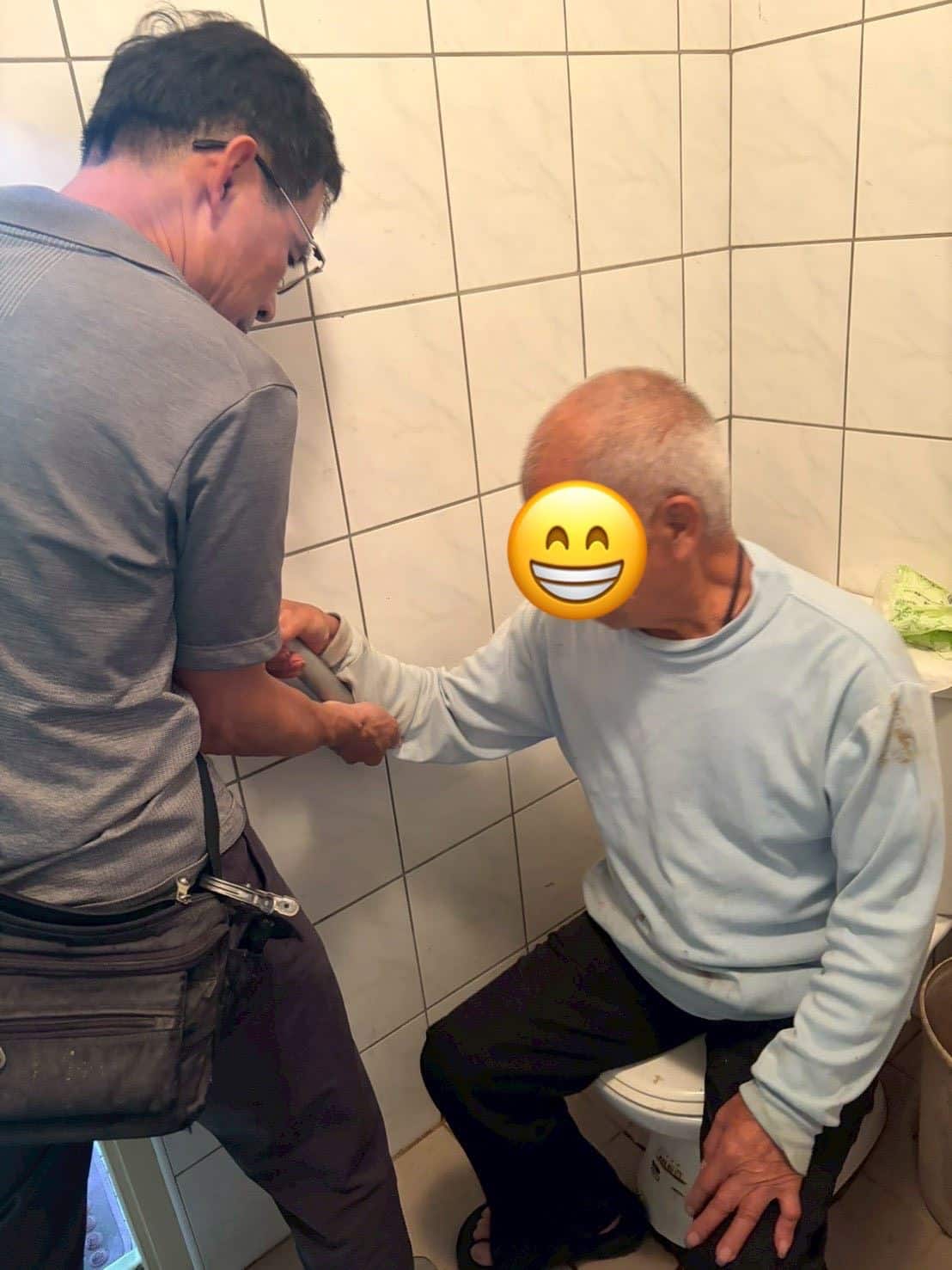 嘉義縣政府結合笁樂協會 為500戶家庭免費裝設扶手 嘉義縣政府結合笁樂協會 為500戶家庭免費裝設扶手