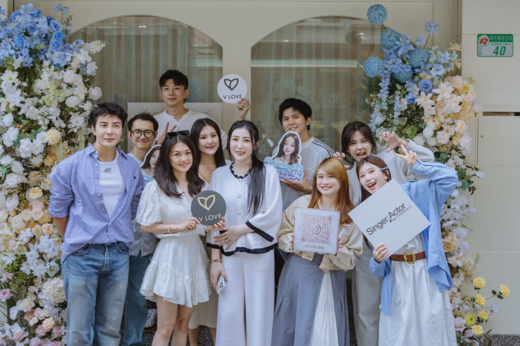 百萬性感女神 許薇安ViVi 成立「VLOVE」品牌開幕 藝人好友近百人擠爆店裡