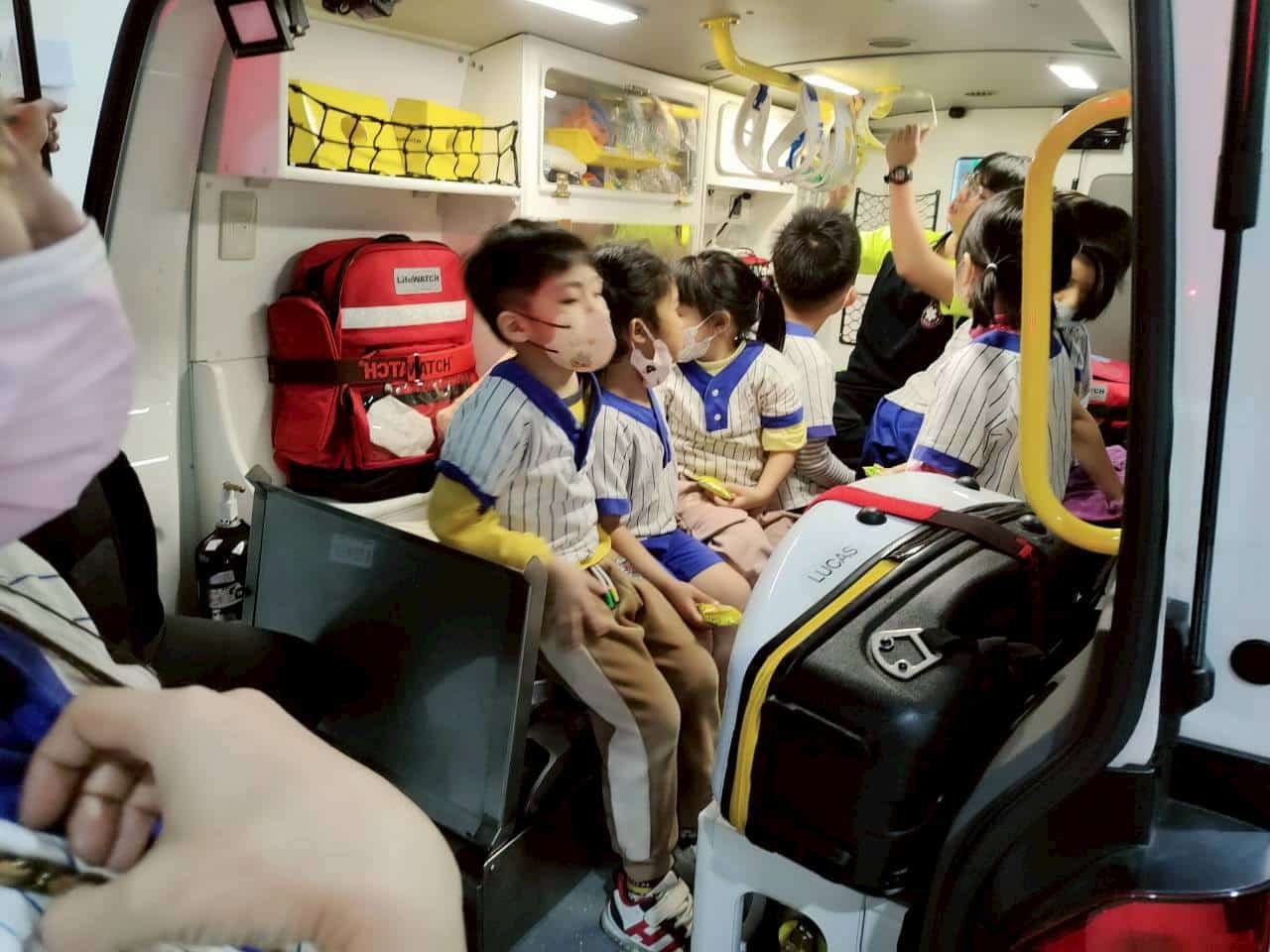 童趣消防初體驗 艾佛頓幼兒園變身小小消防員提前歡慶兒童節 童趣消防初體驗 艾佛頓幼兒園變身小小消防員提前歡慶兒童節