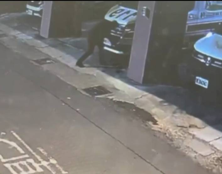 高雄市救護車遭裝追蹤器　警逮1男擴大追查共犯