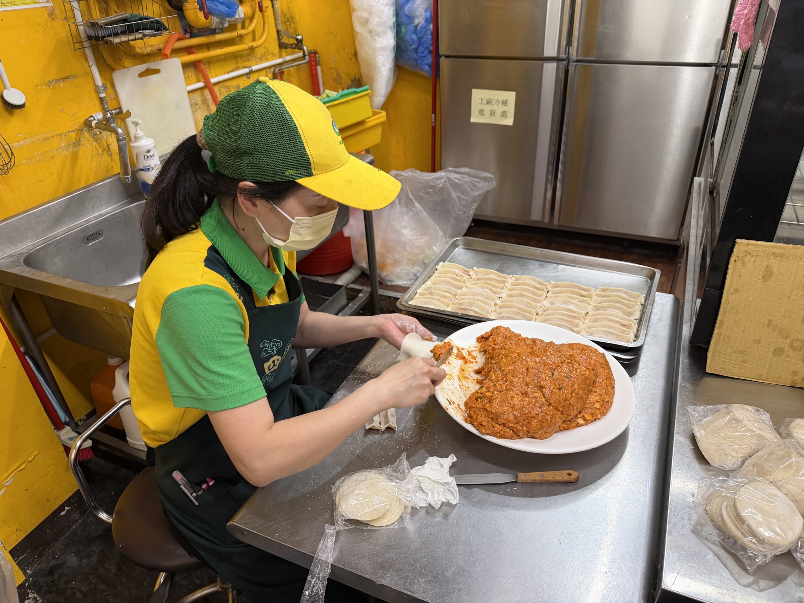 公私協力落實廚餘減量 中市府員工餐廳變身惜食基地 公私協力落實廚餘減量 中市府員工餐廳變身惜食基地