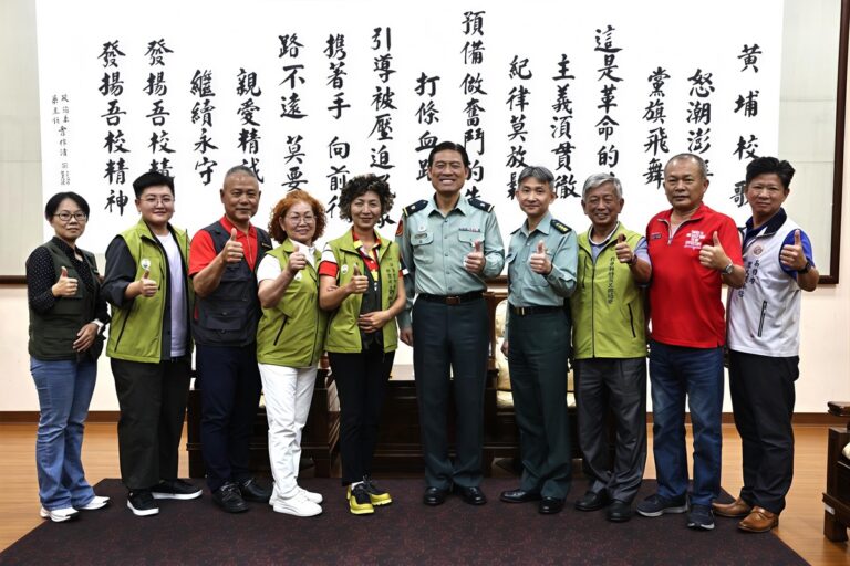 南部企業敬軍團慰訪鳳山駐軍 凝聚軍民一心強化國防