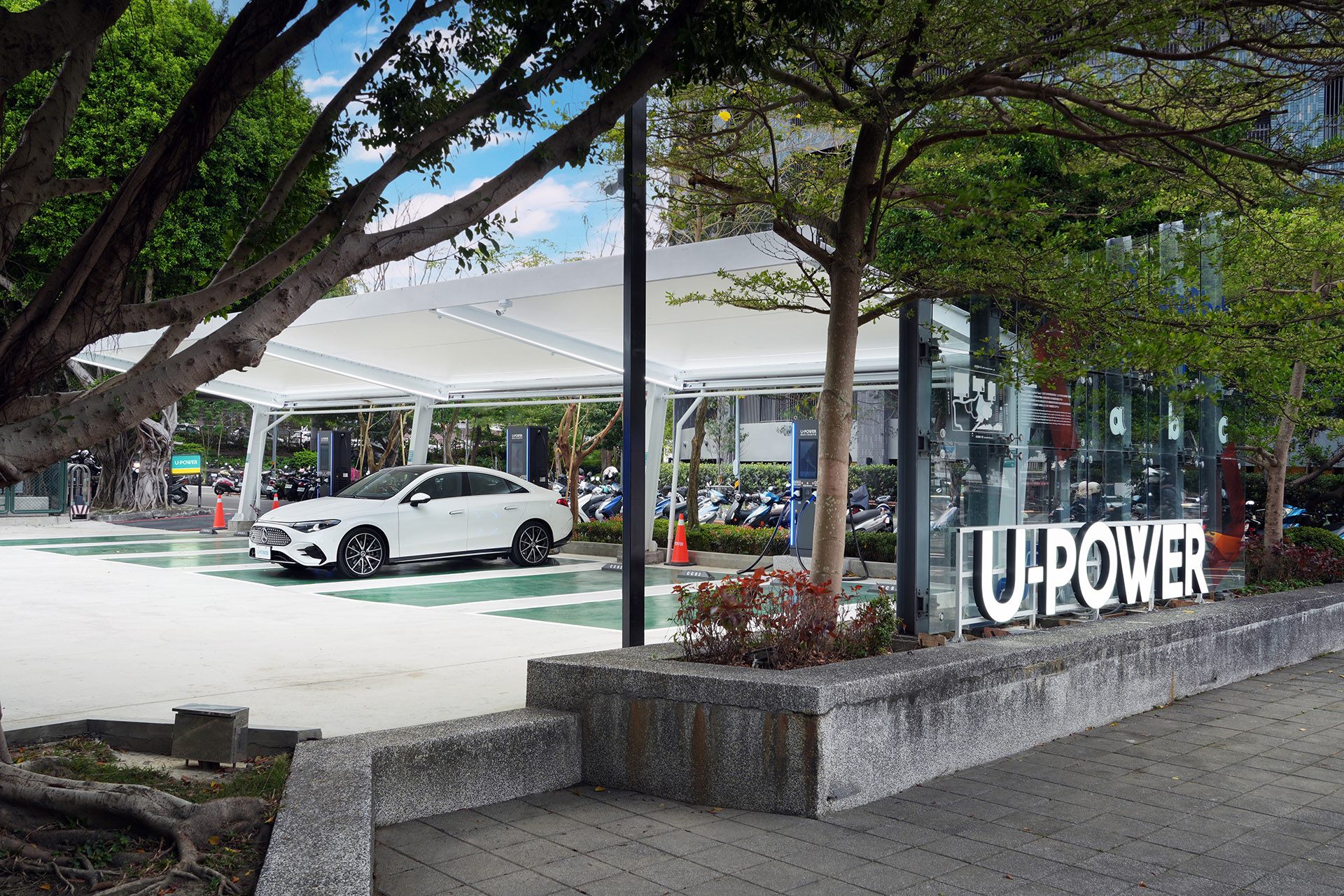 推動「綠運城市」!北市與U-Power合作啟用高效充電站 推動「綠運城市」!北市與U-Power合作啟用高效充電站