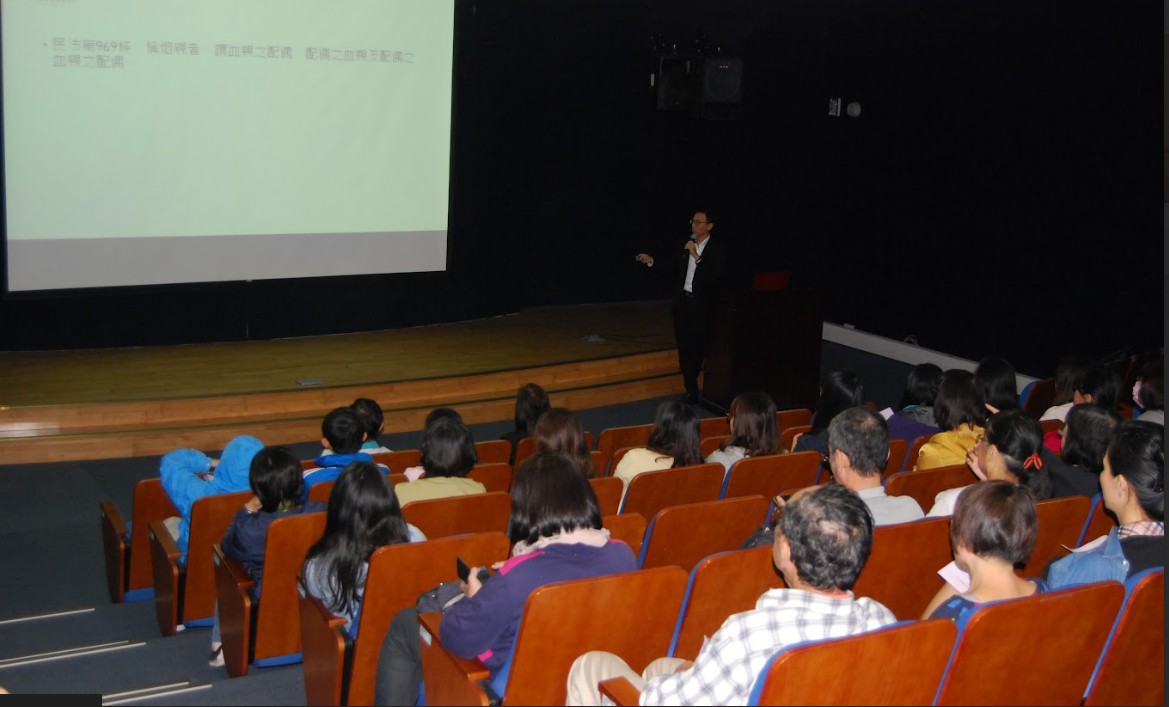 資深離婚律師邱竑錡:離婚、監護權與剩餘財產分配的法律策略解析 資深離婚律師邱竑錡:離婚、監護權與剩餘財產分配的法律策略解析