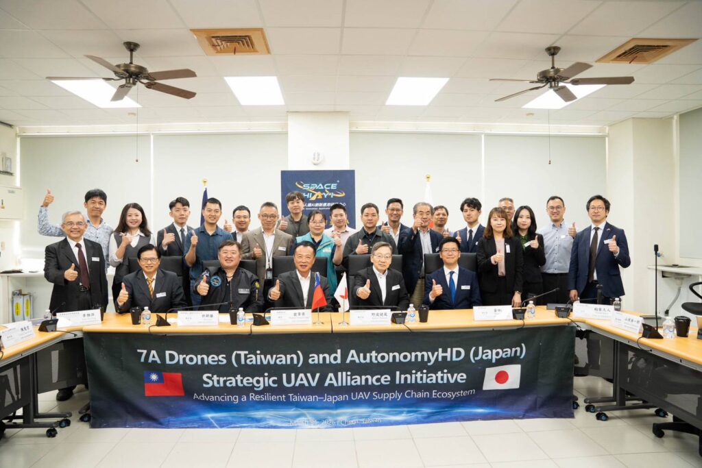深化台日無人機合作 翁章梁見證Autonomy HD與新樂飛簽署戰略合作MOU 深化台日無人機合作 翁章梁見證Autonomy HD與新樂飛簽署戰略合作MOU