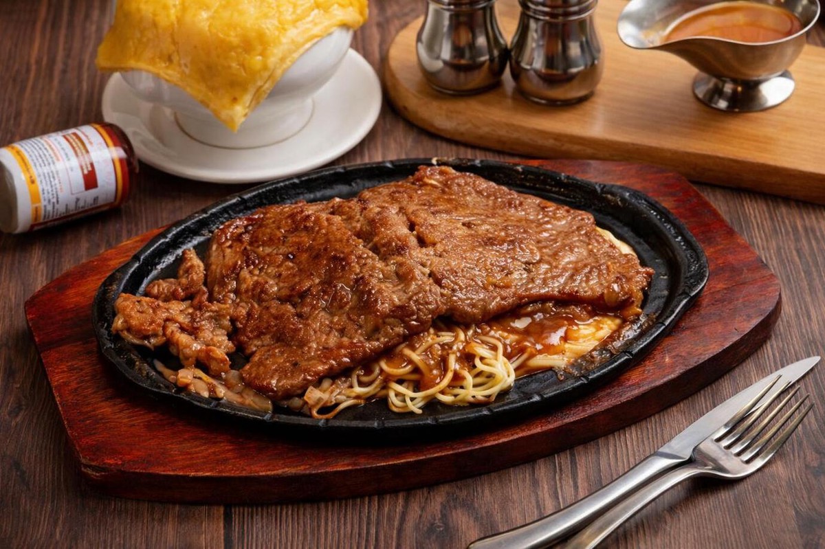 宜蘭五結牛排館:淋上鐵板的靈魂醬料 喚起從小到大的美味記憶 宜蘭五結牛排館:淋上鐵板的靈魂醬料 喚起從小到大的美味記憶