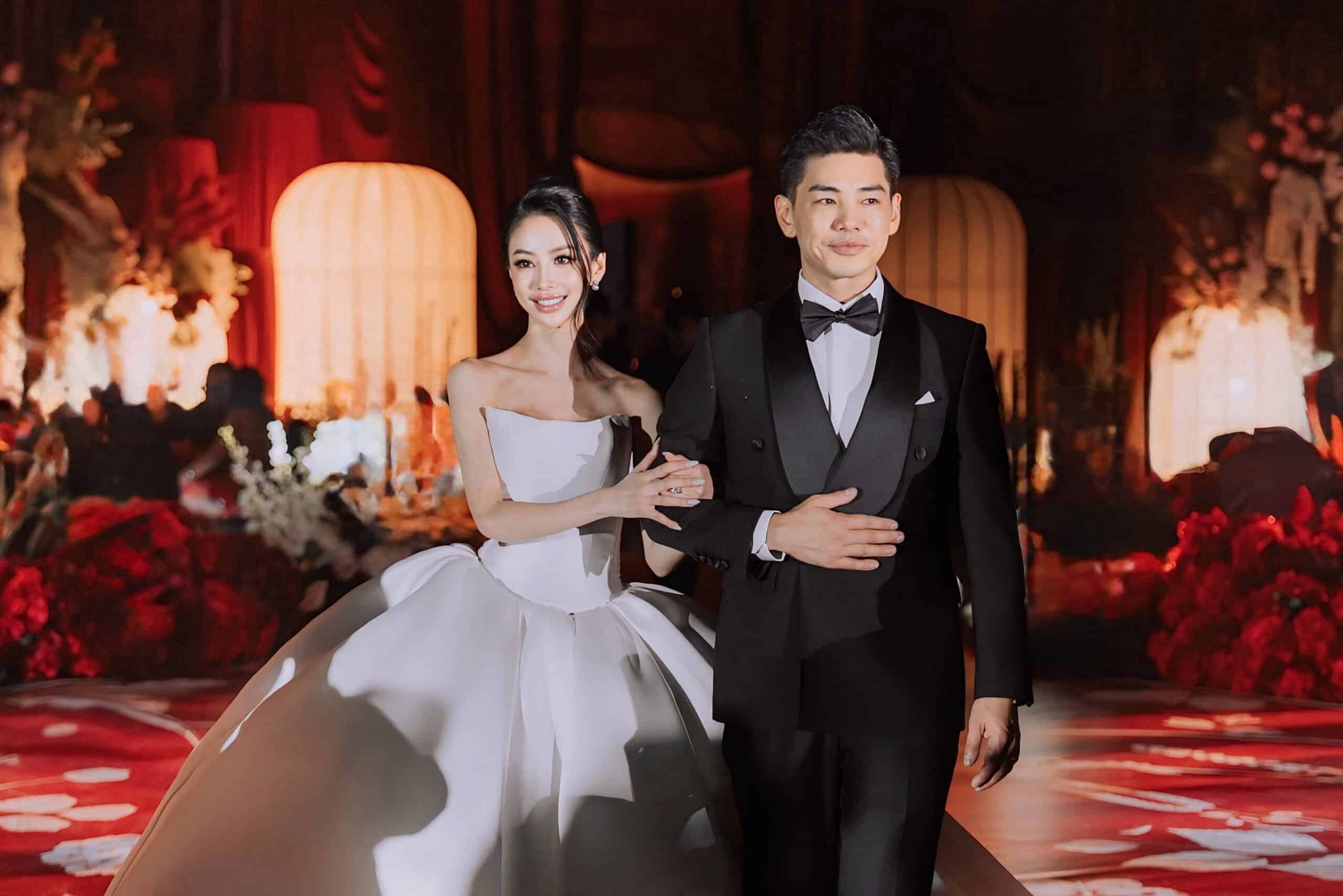 金曲最佳新人暨最佳製作人孔令奇與大馬名媛陳銘君於吉隆坡舉辦盛大中式婚禮 金曲最佳新人暨最佳製作人孔令奇與大馬名媛陳銘君於吉隆坡舉辦盛大中式婚禮