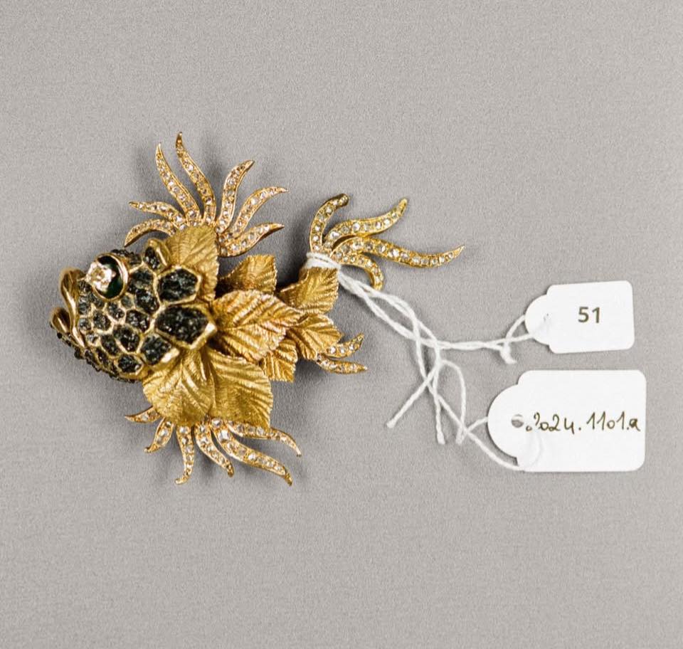 《四月魚》 不是玩笑,是Dior隱喻。 《四月魚》 不是玩笑,是Dior隱喻。