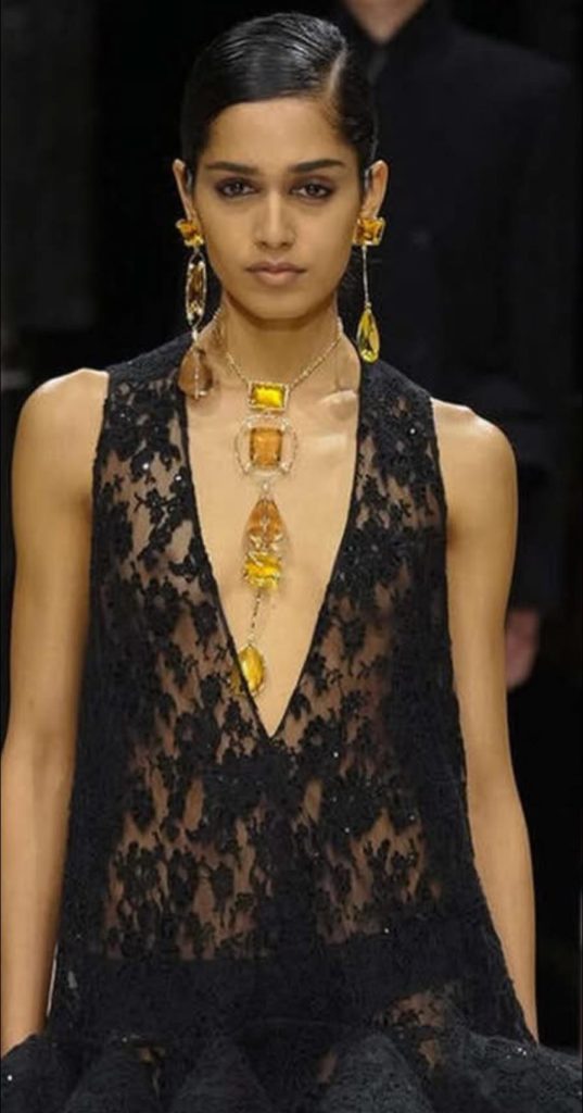 《當觸感回來了》 珠寶和時裝的頻率共振 《當觸感回來了》 珠寶和時裝的頻率共振