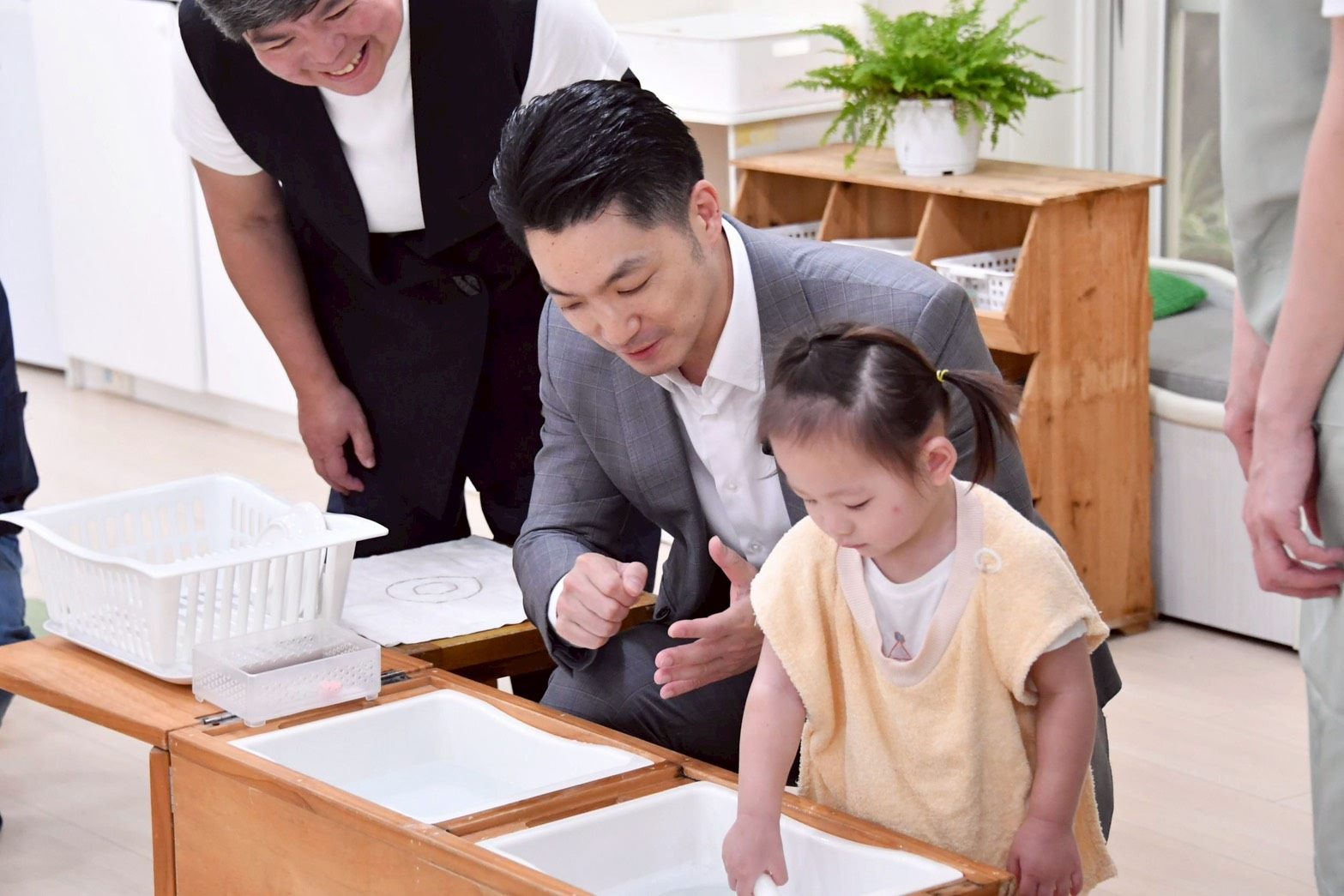 蔣萬安推托育三箭　補助加碼至8千元　第二胎以上月費「零負擔」