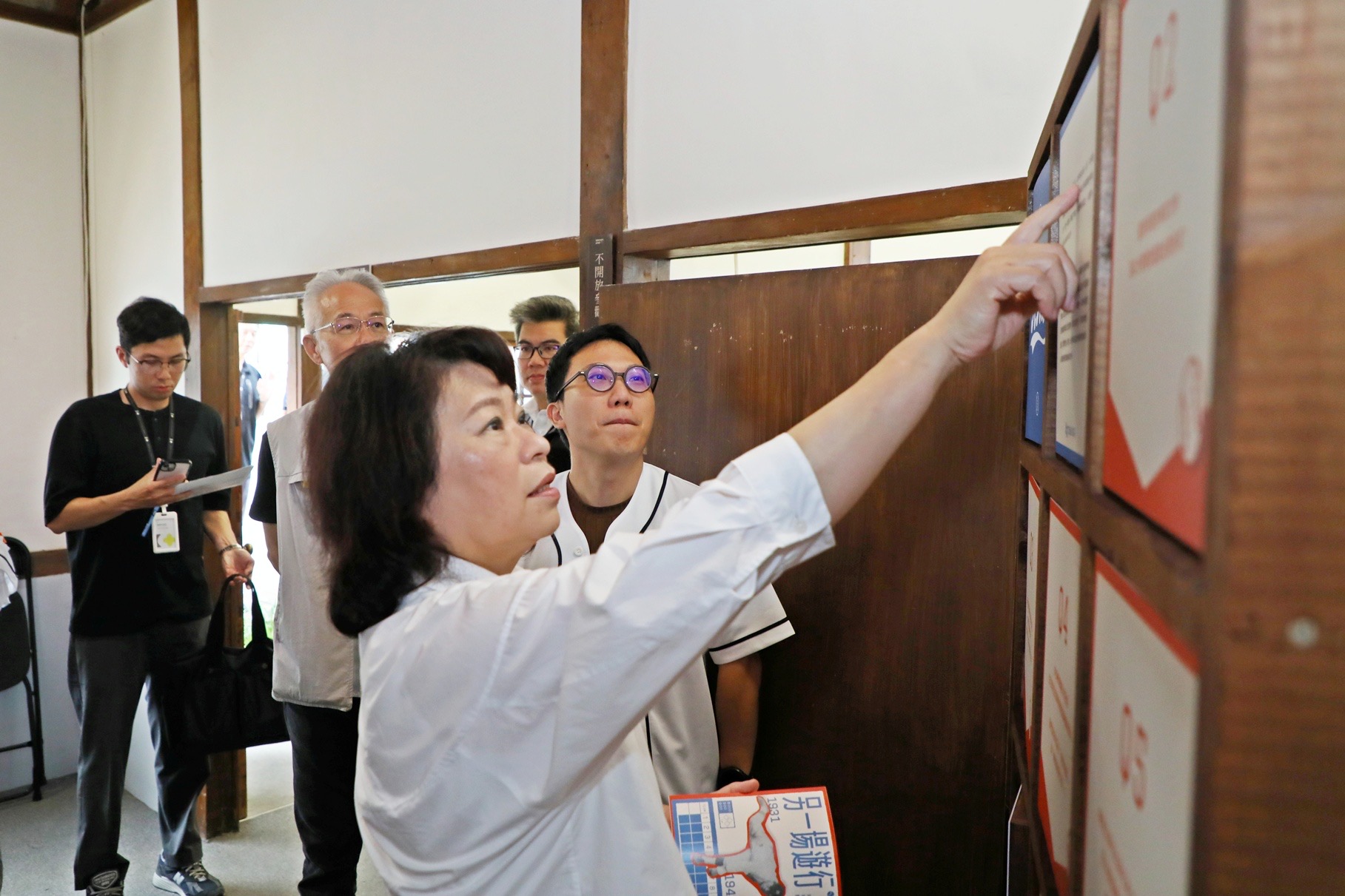 《球者魂也》嘉義棒球文學特展登場 黃敏惠攜手曾智偵、陳重羽揭幕 《球者魂也》嘉義棒球文學特展登場 黃敏惠攜手曾智偵、陳重羽揭幕