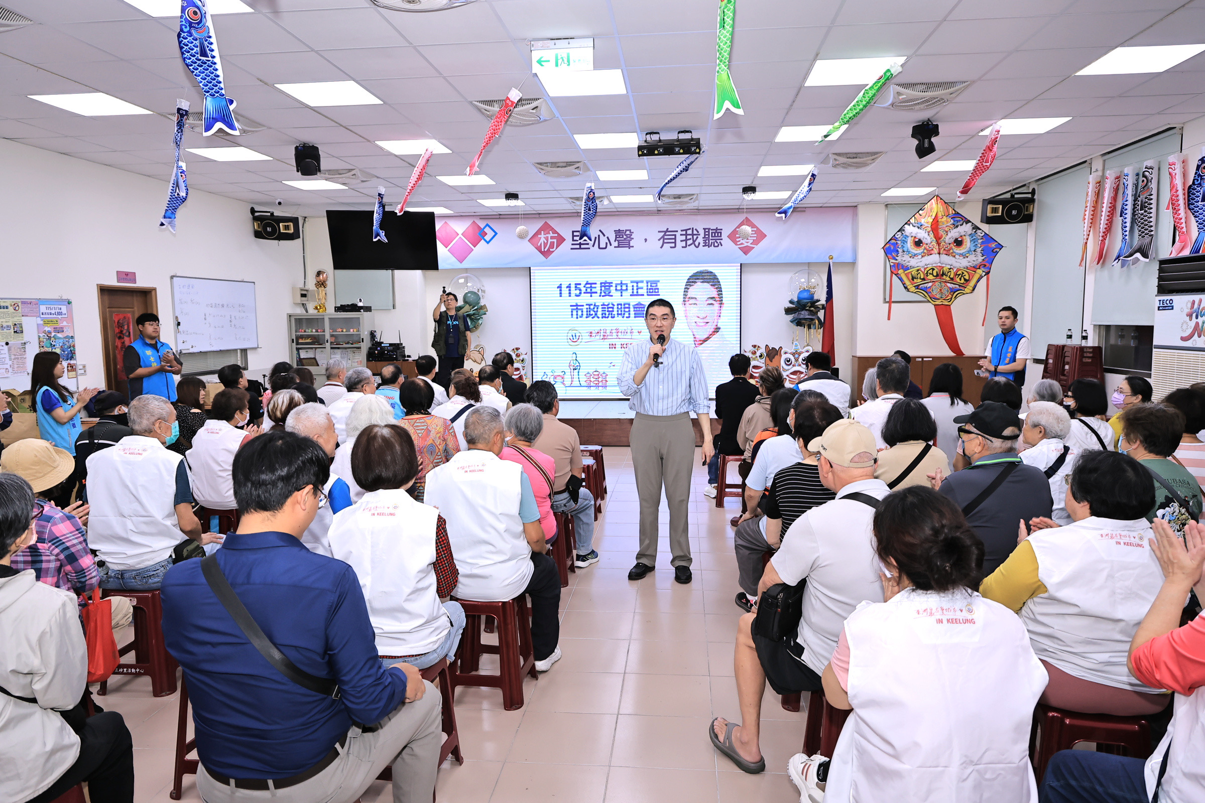 面對面傾聽民意 謝國樑率團隊到中正區說明施政藍圖 面對面傾聽民意 謝國樑率團隊到中正區說明施政藍圖