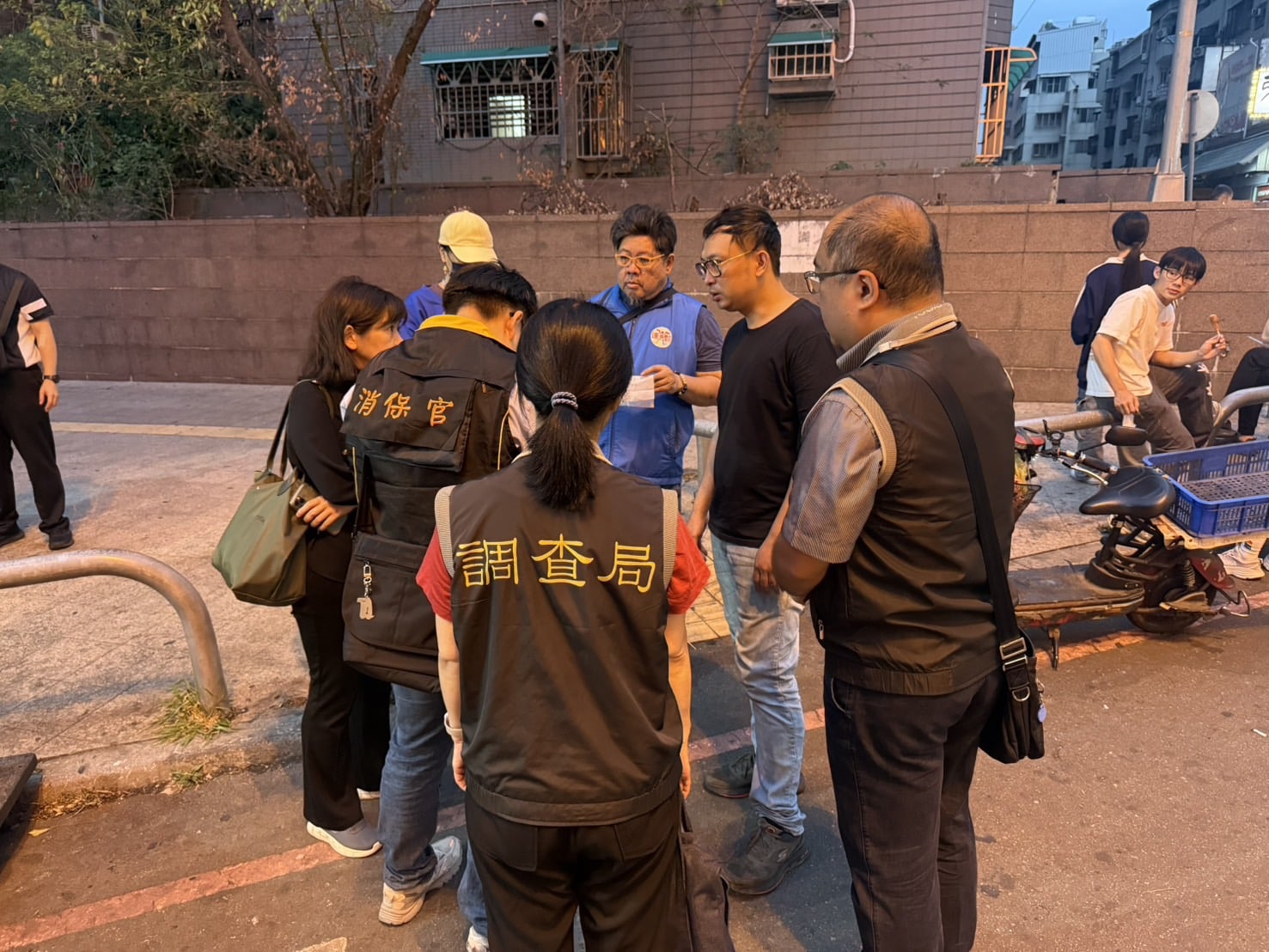 清明連假不中斷 中檢啟動第二波民生稽查 全面查訪市場及夜市 嚴防哄抬物價情事 清明連假不中斷 中檢啟動第二波民生稽查 全面查訪市場及夜市 嚴防哄抬物價情事