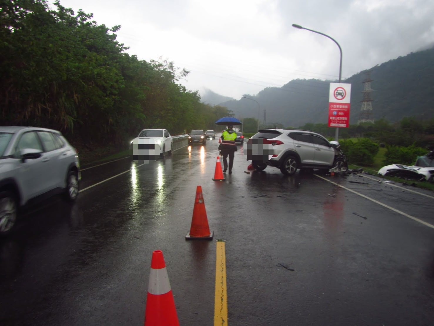 中埔警呼籲天雨路滑　駕駛朋友請減速慢行　注意行車交通安全