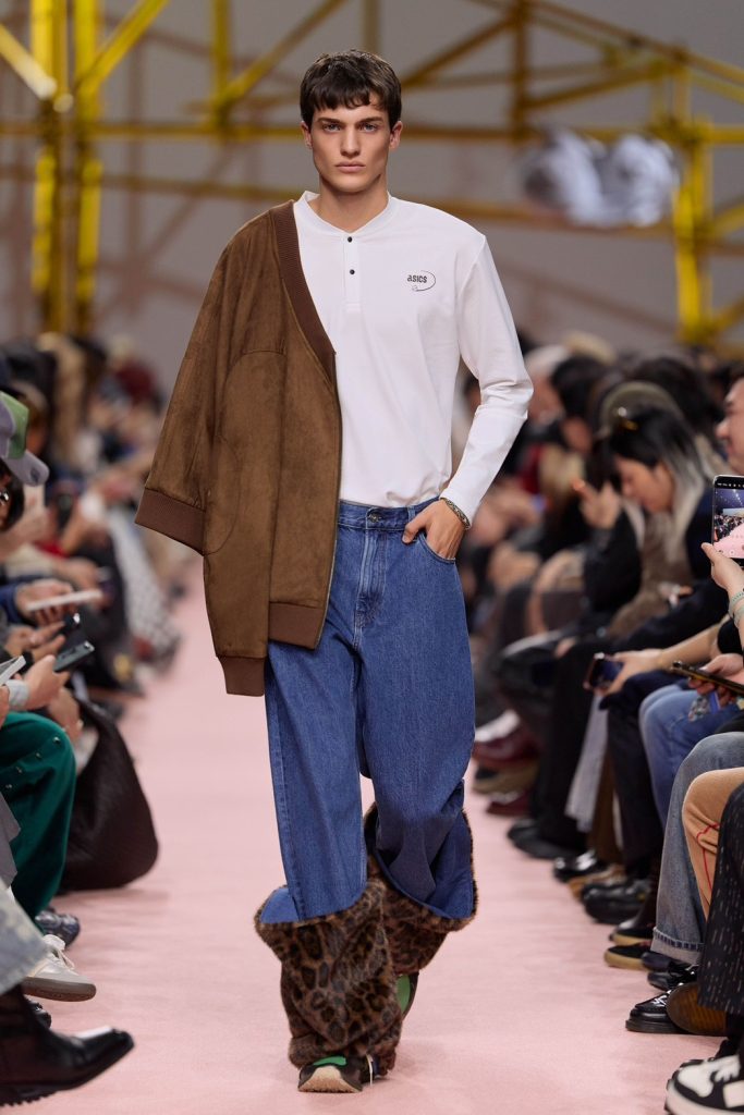 夢境與現實的雙重吸附:8ON8 2026 秋冬系列「Dual Adsorption」登陸上海 夢境與現實的雙重吸附:8ON8 2026 秋冬系列「Dual Adsorption」登陸上海