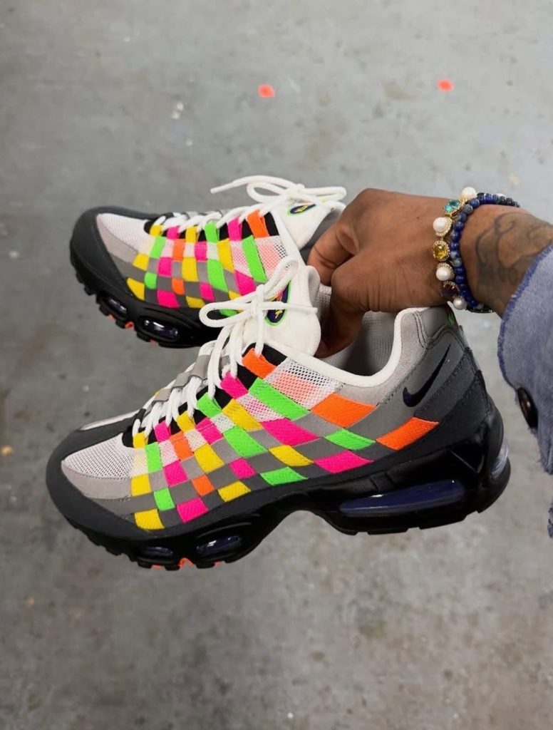 以為愚人節玩笑?賦予Post-it黃Air Max 95 Big Bubble今夏炫目登場 以為愚人節玩笑?賦予Post-it黃Air Max 95 Big Bubble今夏炫目登場