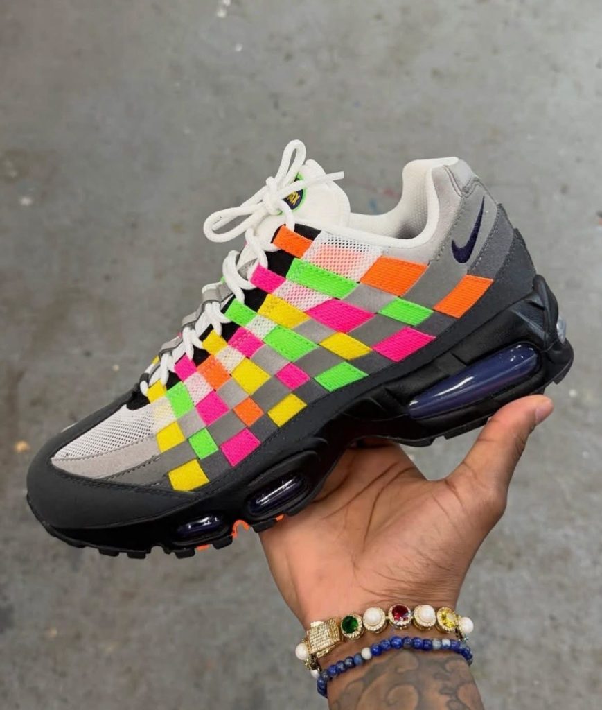 以為愚人節玩笑?賦予Post-it黃Air Max 95 Big Bubble今夏炫目登場 以為愚人節玩笑?賦予Post-it黃Air Max 95 Big Bubble今夏炫目登場