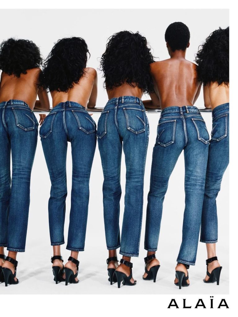 ALAÏA Denim 系列轟動上市 ALAÏA Denim 系列轟動上市