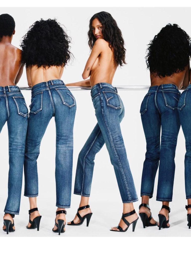 ALAÏA Denim 系列轟動上市 ALAÏA Denim 系列轟動上市