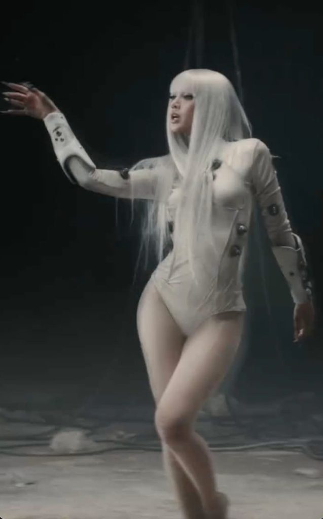 全球焦點:LISA 攜手 Anyma 譜寫科幻新章,合作單曲〈Bad Angel〉震撼釋出 全球焦點:LISA 攜手 Anyma 譜寫科幻新章,合作單曲〈Bad Angel〉震撼釋出